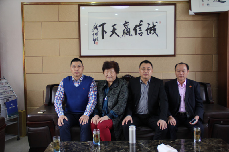 江西贛州江蘇商會(huì)韓秘書(shū)長(zhǎng)和江西九江江蘇商會(huì)孫秘書(shū)長(zhǎng)到我公司走訪
