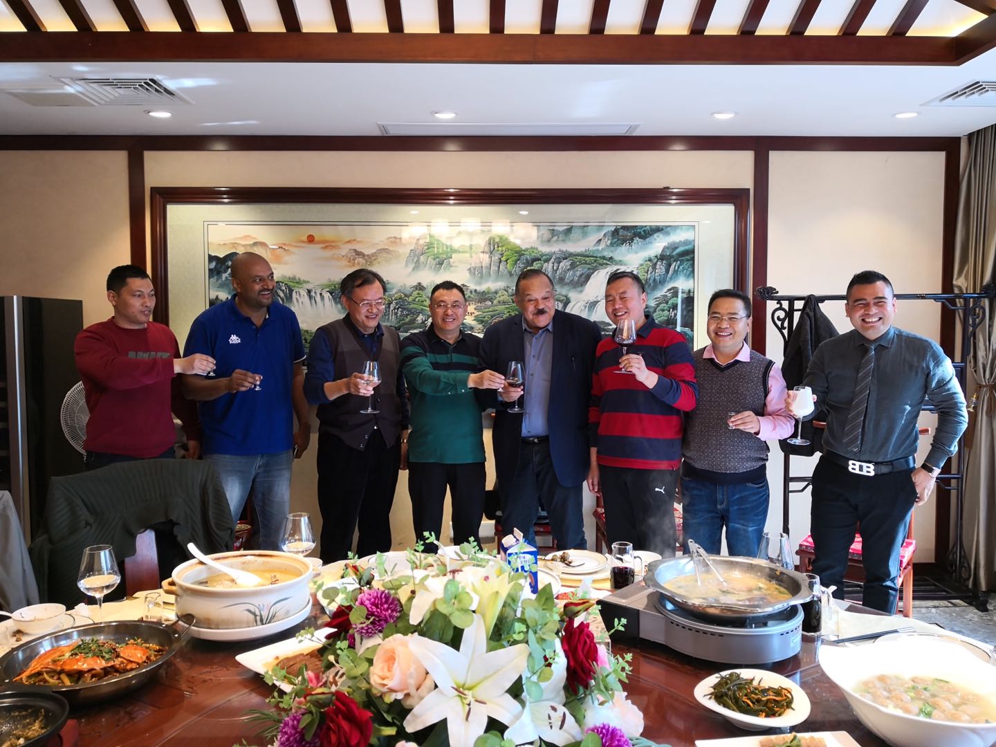 中非聯(lián)盟友好協(xié)會執(zhí)行會長阿里和賈布爾先生來公司考察