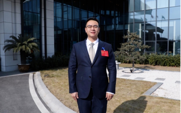 輝煌七十載 代表競(jìng)風(fēng)采 | 楊昊：真抓實(shí)干促振興 回?fù)泶蠛?bào)桑梓